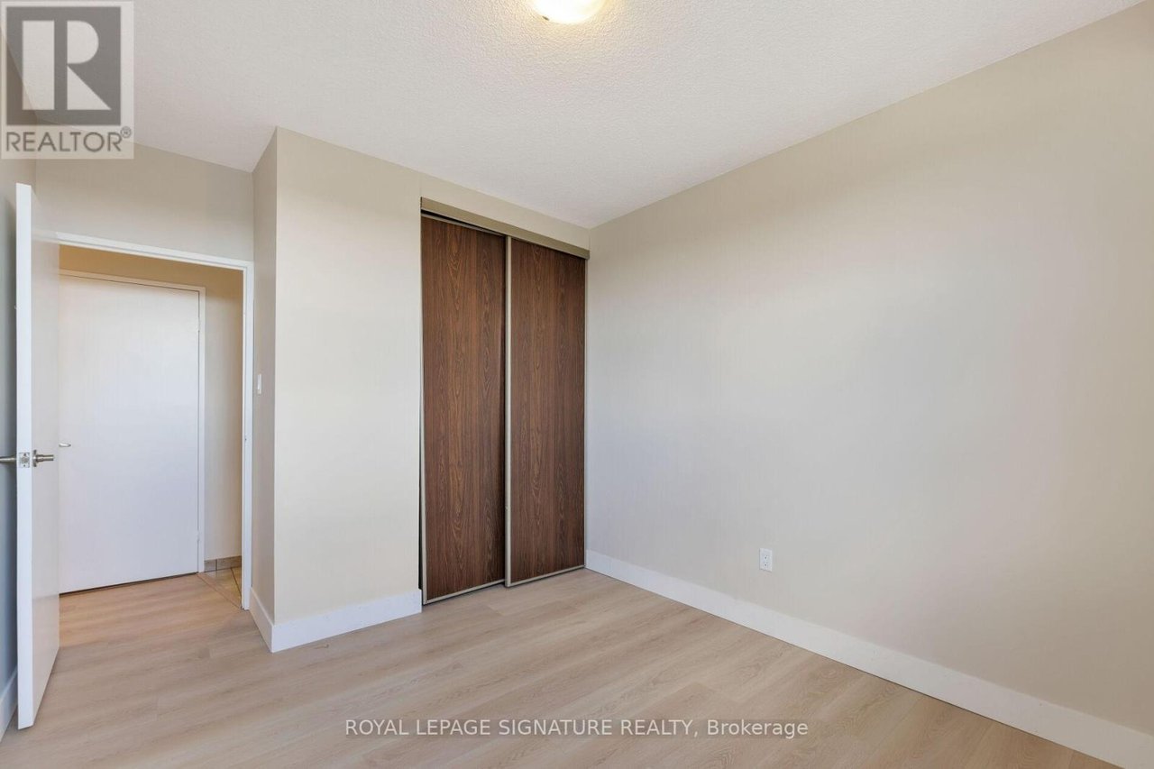 PH5-2130 Weston Rd