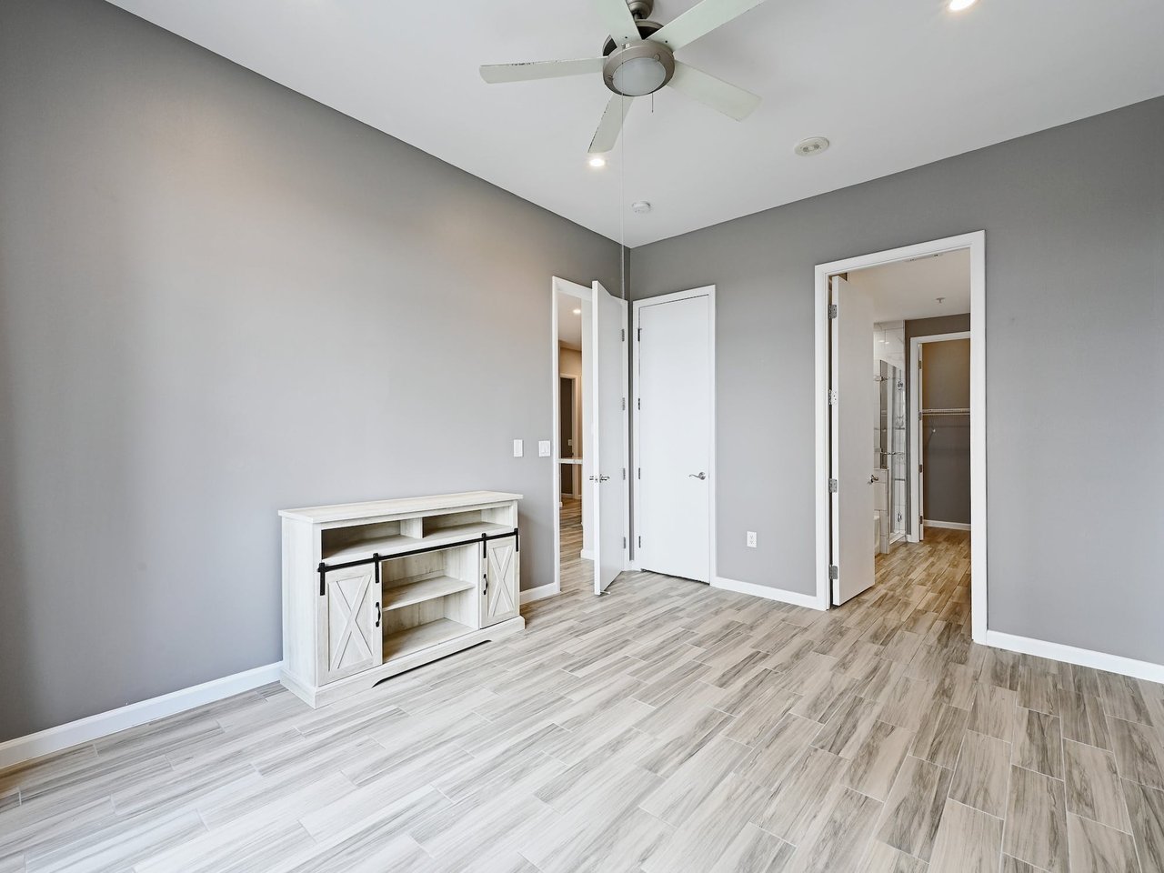 54 Rainey Street PH09