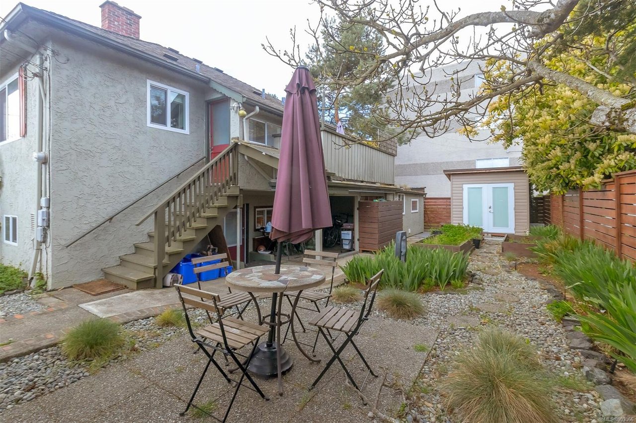1160 Hillside Ave
