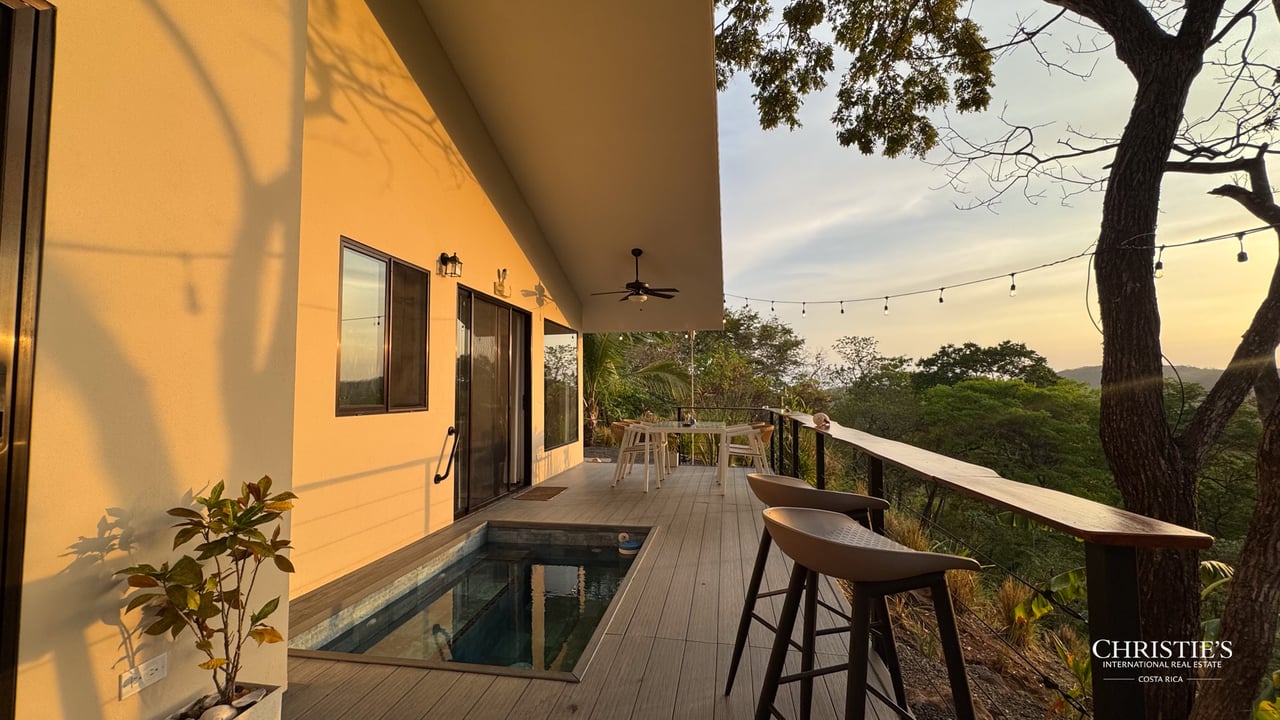 Casa Lunax Ocean View Residence
