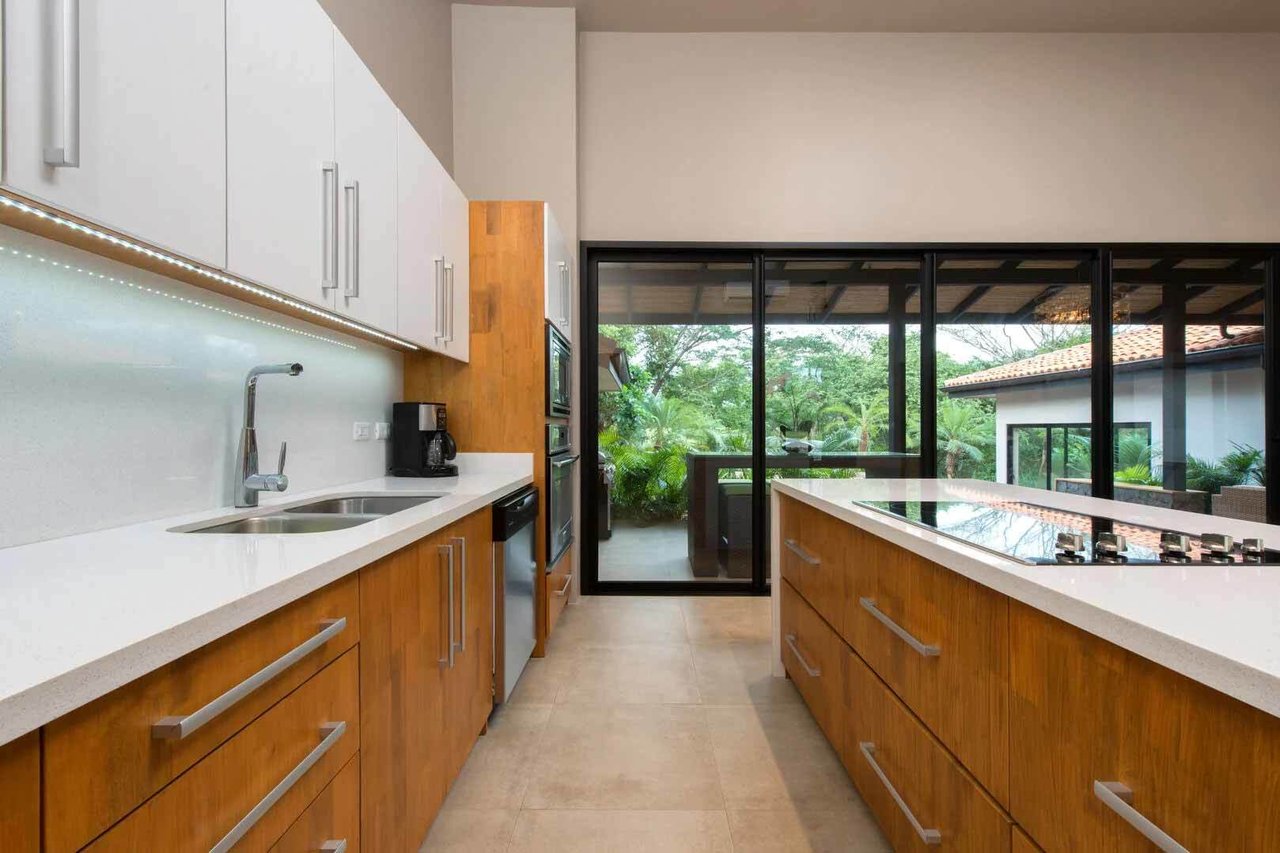 Bali Tropical Modern Villa, Hacienda Pinilla, Guanacaste