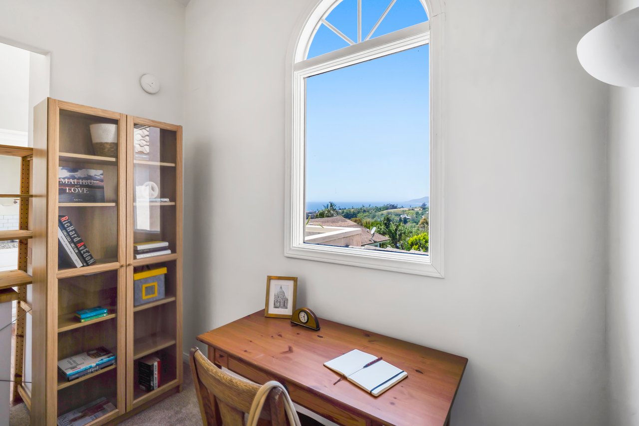 Malibu Guest House For Lease