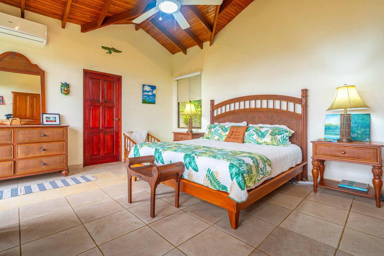 Front Ridge Ocean View Casa Mono Titi – Tres Rios, Costa Rica