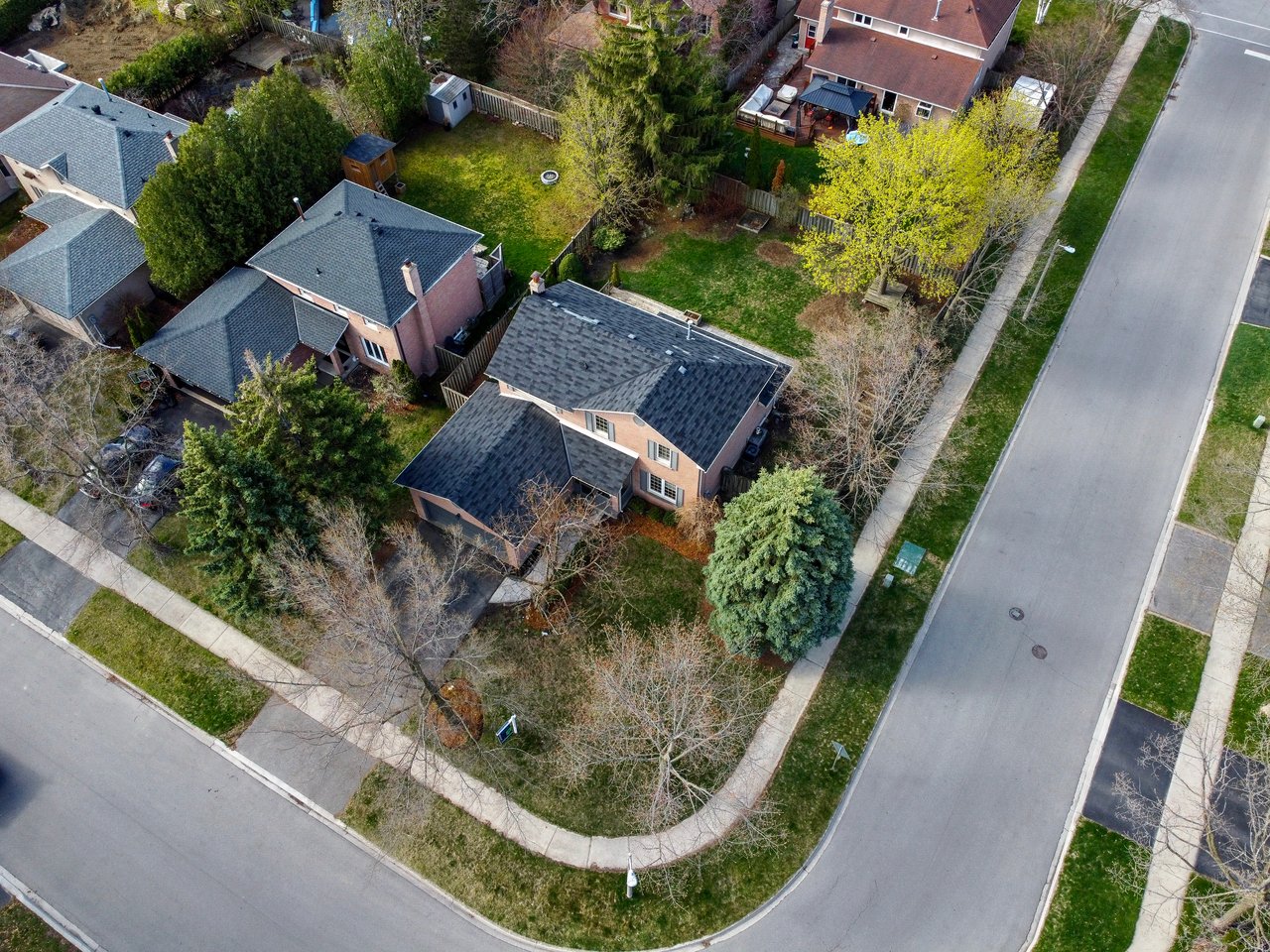 438 Claremont Cres