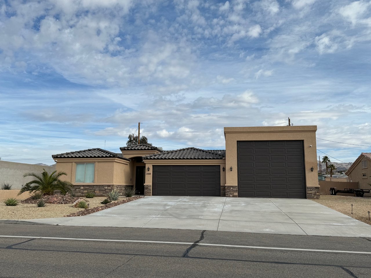 3488 Oro Grande Blvd 