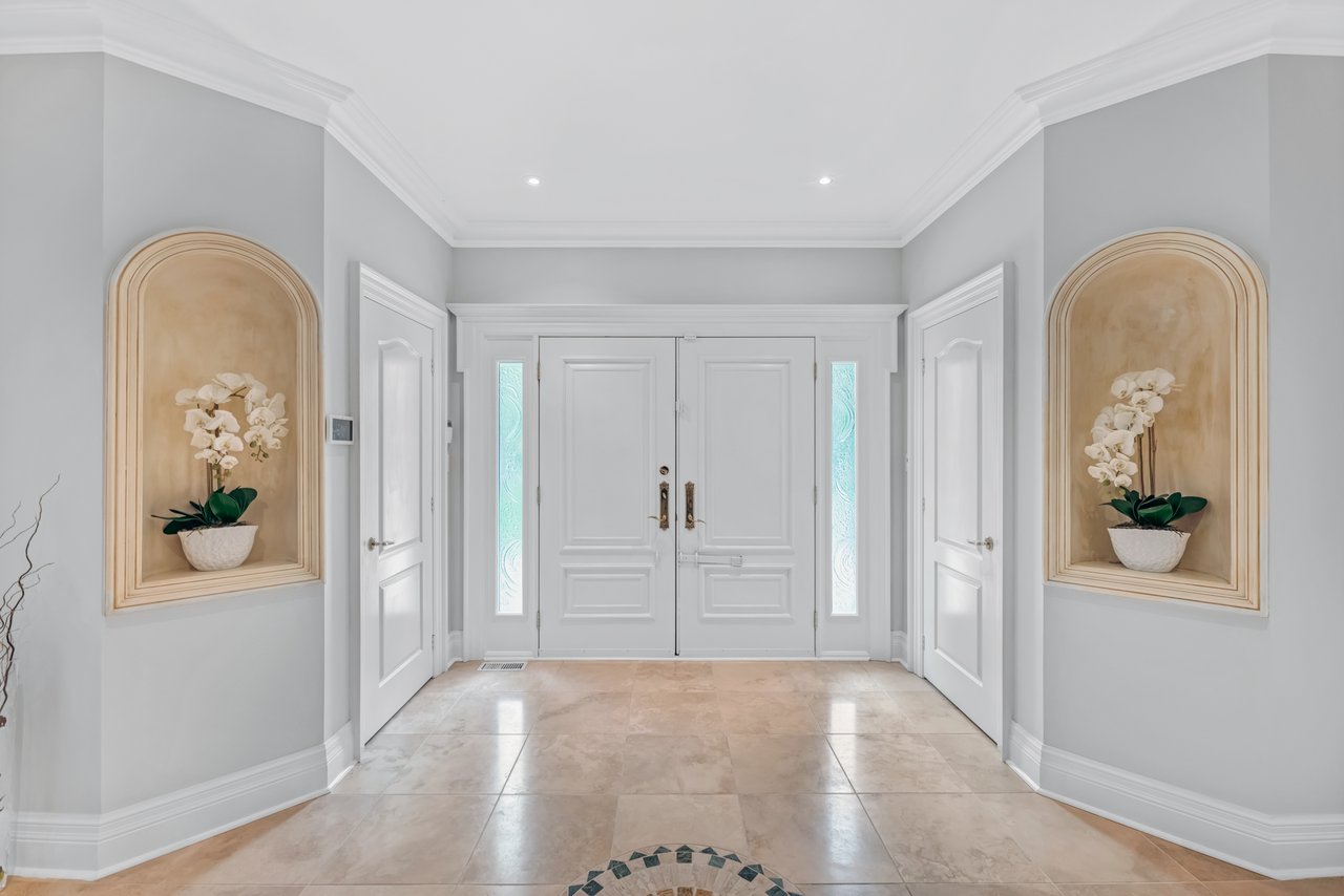 2126 Parker Dr