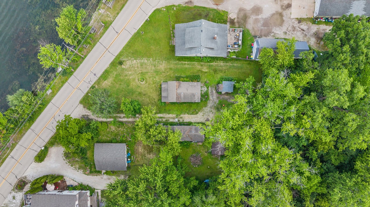 7110 N Tichigan Rd Waterford