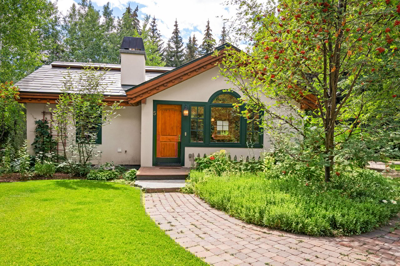 7 Rose Ct