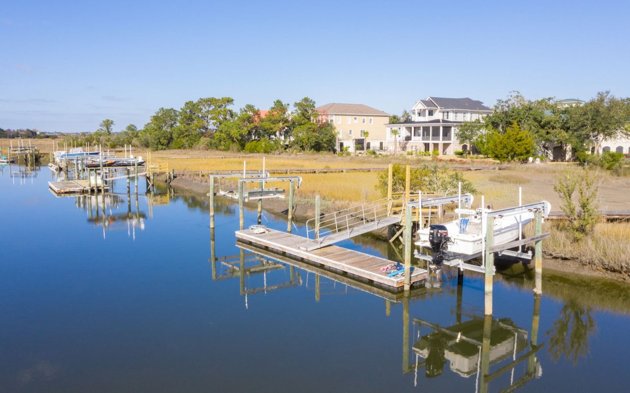 What Does Around $650K Buy in Charleston?