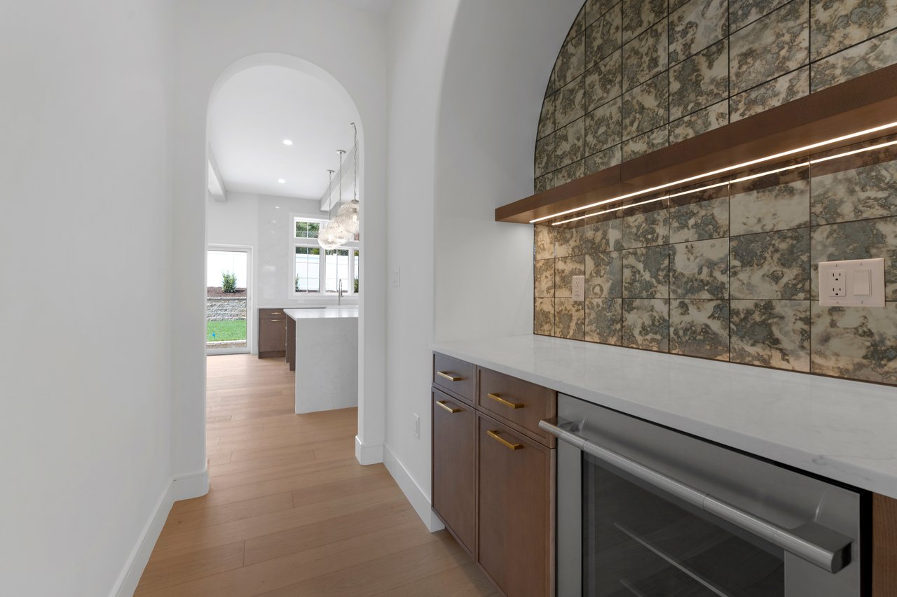 229 Bogert Pl