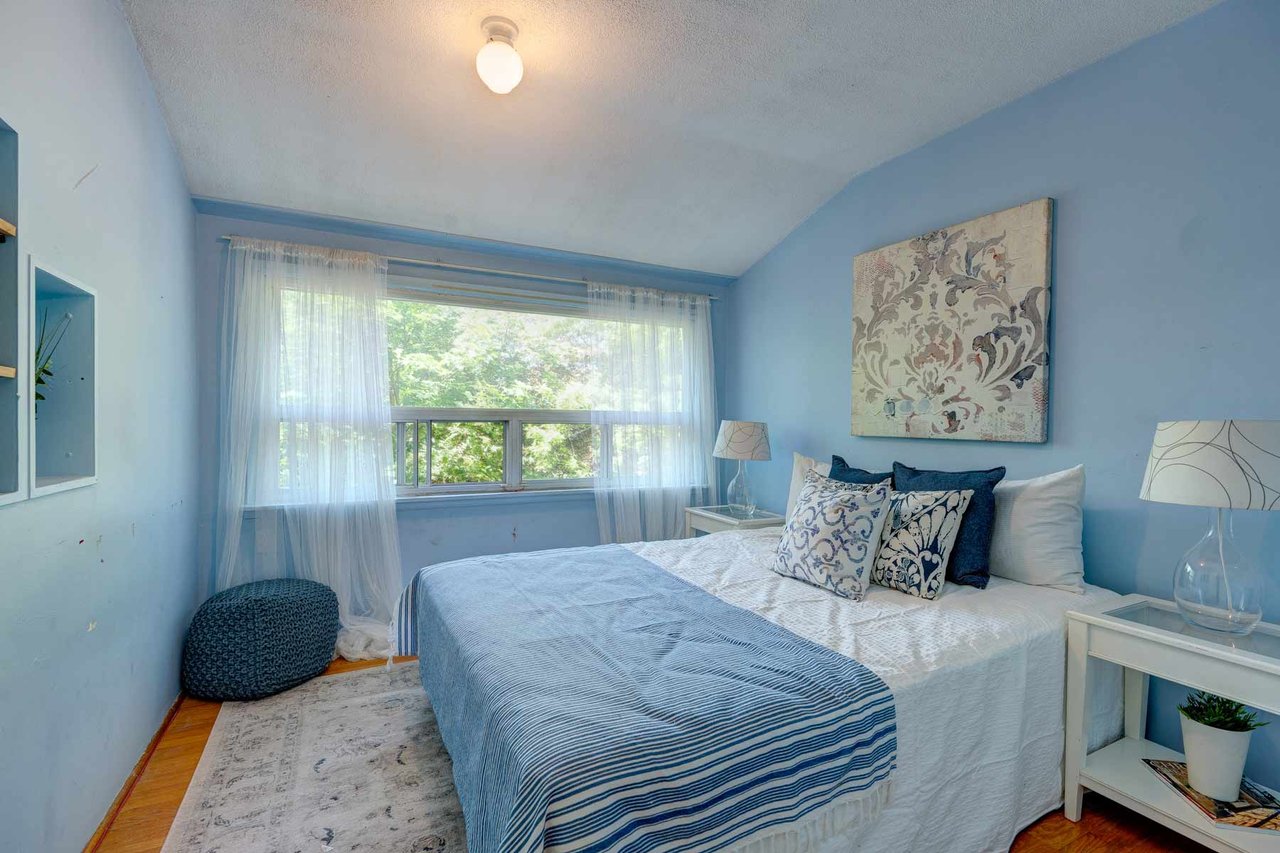 131 Midland Ave