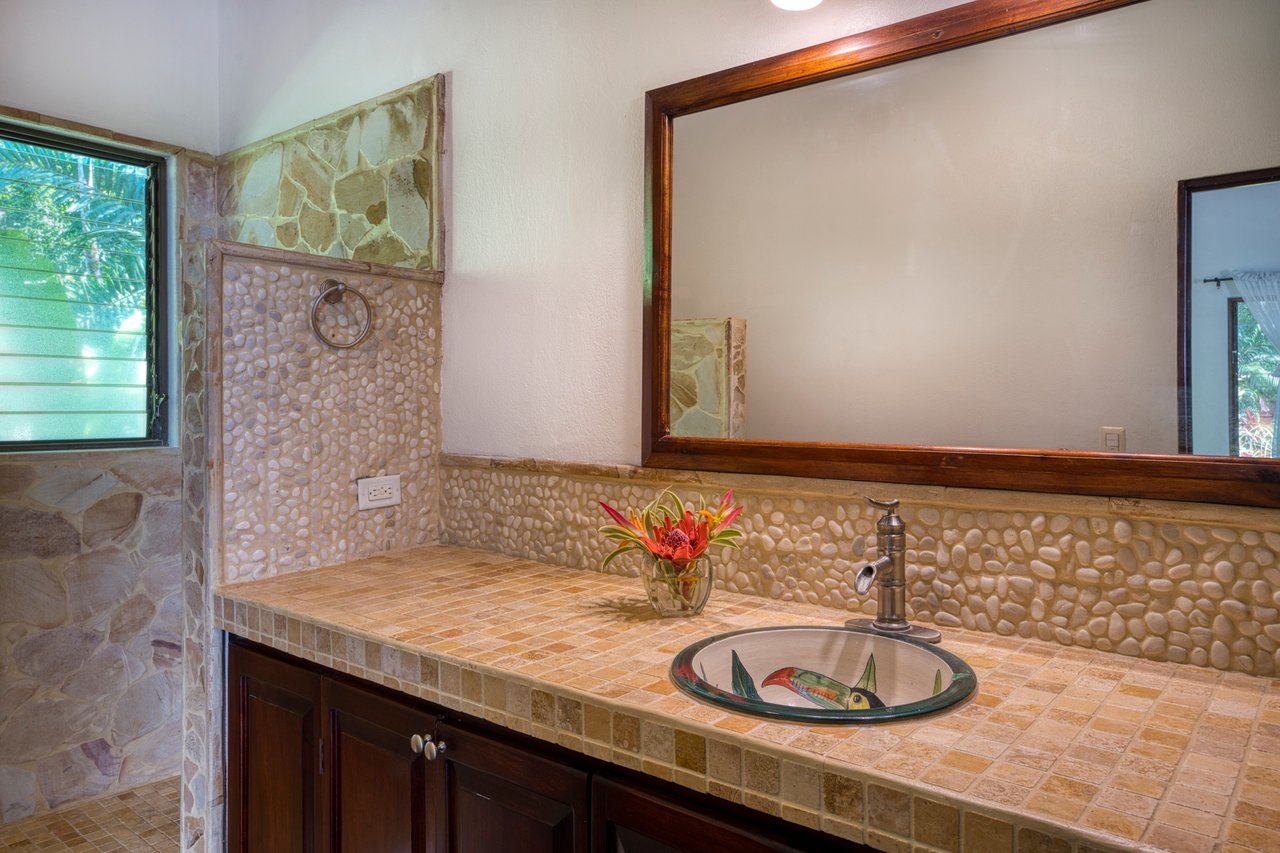 3 Bedroom Bali Style Home in Uvita