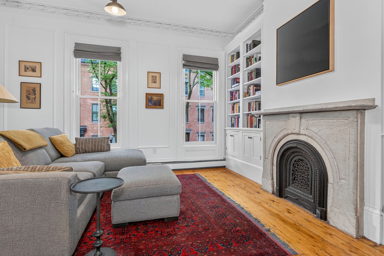 33 E Springfield Unit 1