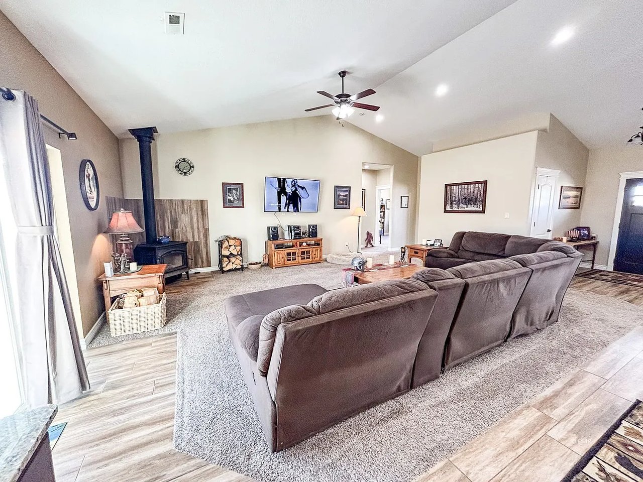 342 Lookout Dr