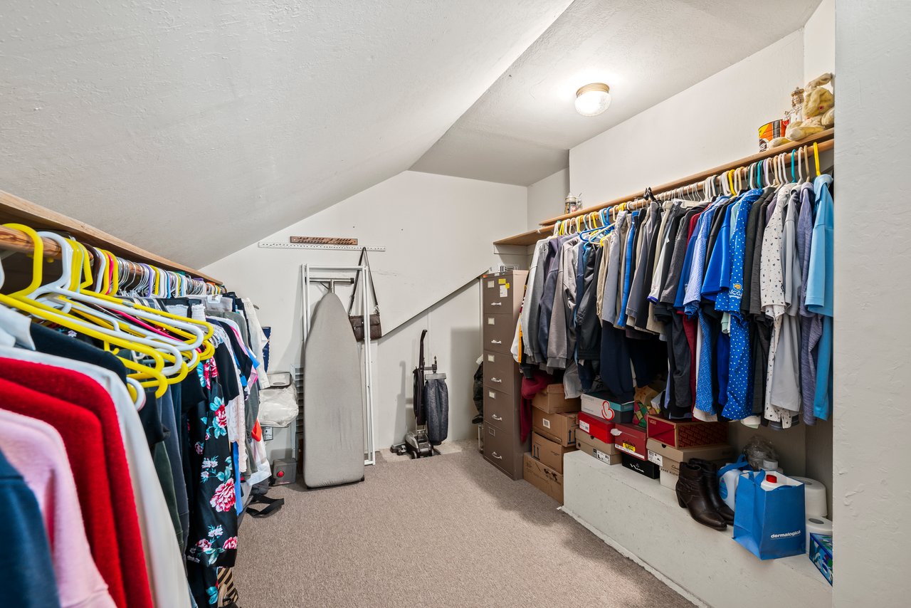 3529 Ridgewood Way
