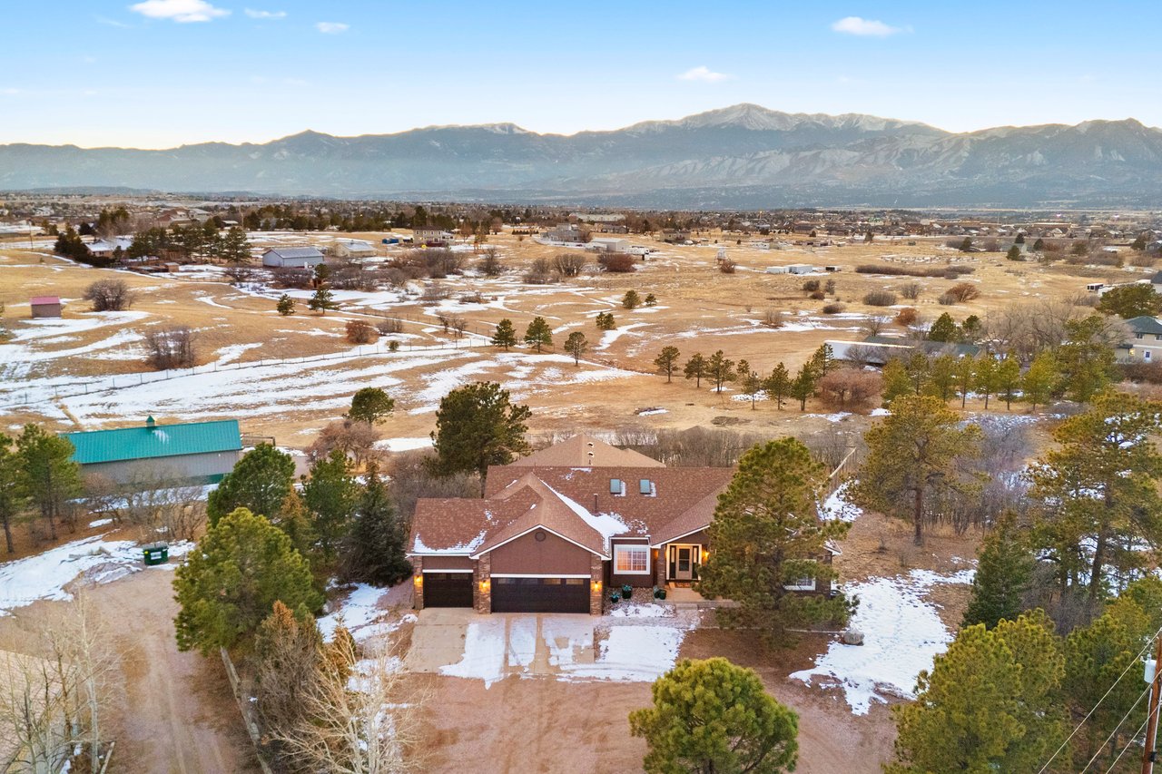 4255 Arrowhead Drive