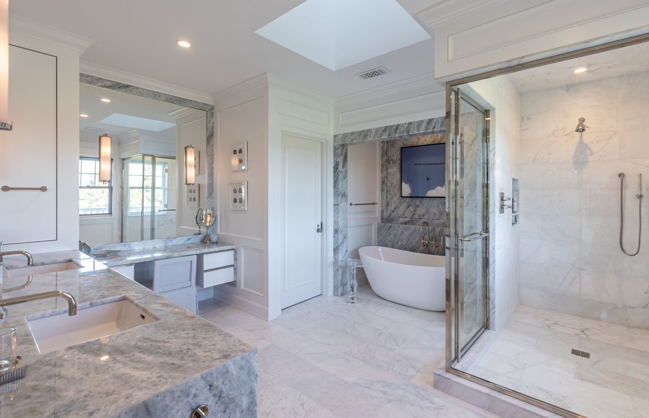 770 Napoli Dr