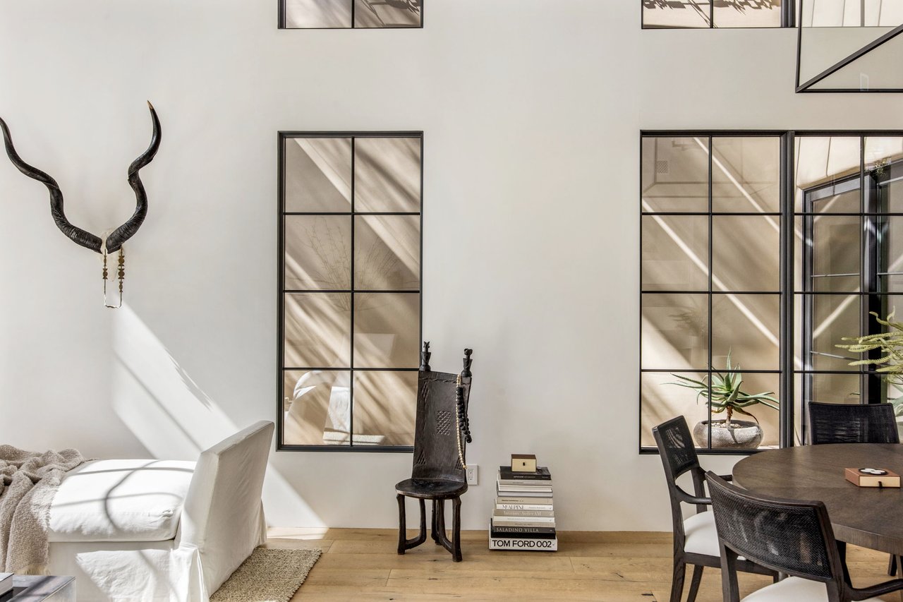 Pavoreal Old Town Scottsdale Guard Gated Elegance