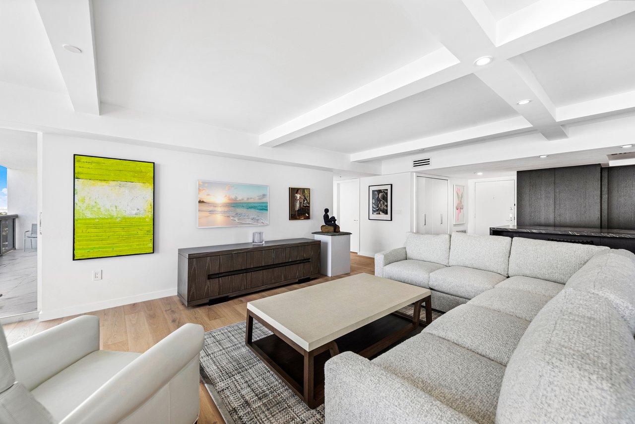 1800 Sunset Harbour 1202/04