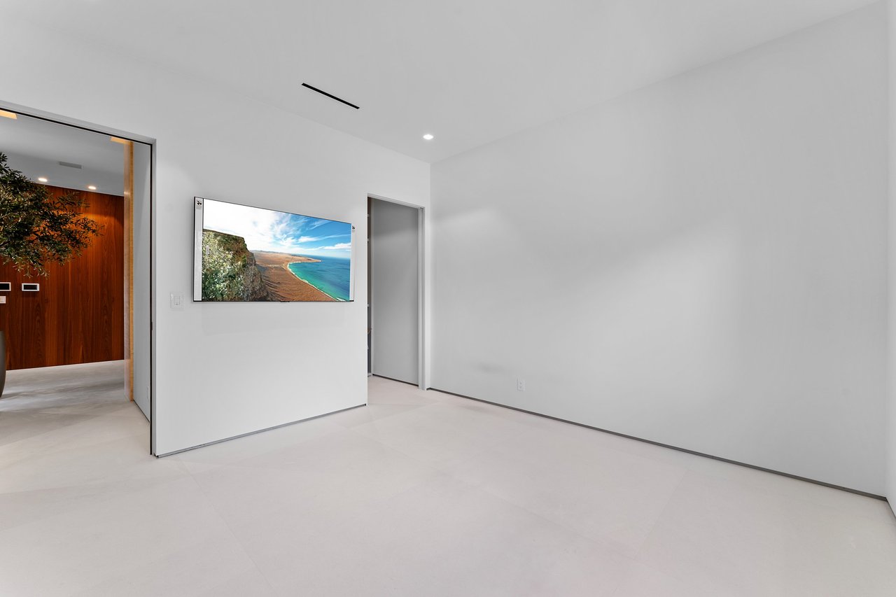 March 2025 - Karlton Companies has sold a newly constructed waterfront mansion on Allison Island in Miami Beach for $31.5 million, setting a new record for the area