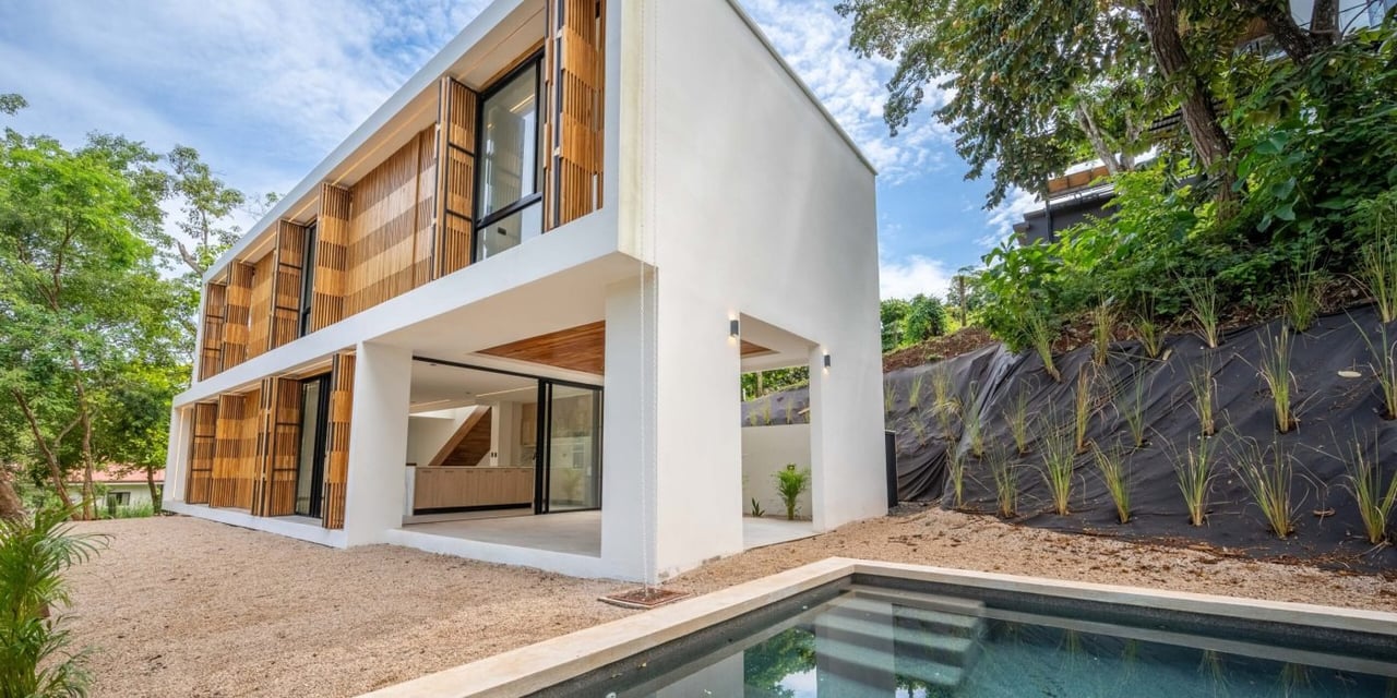 Modern Jungle Home Near Conchal Beach