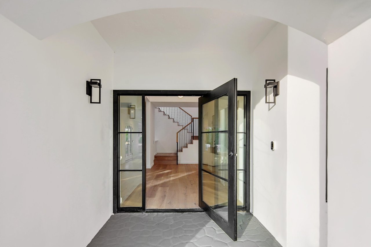 4050 Clarinda Drive