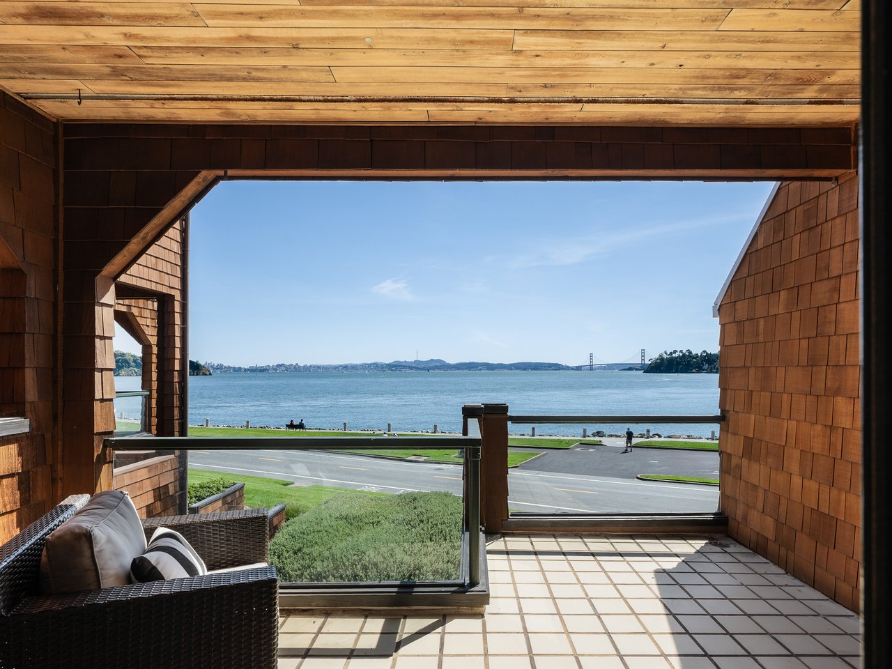 Luxury Condo with Sweeping Bay Views