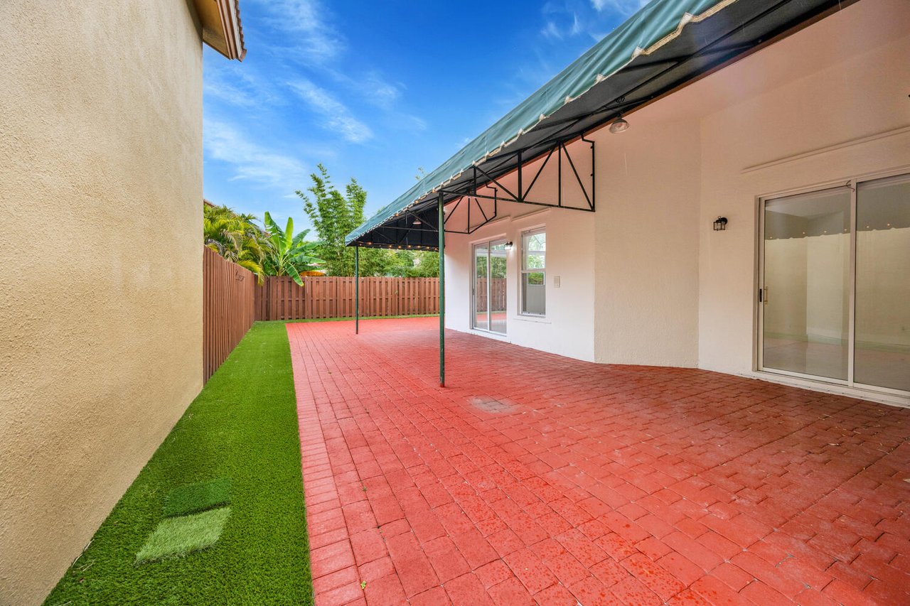 Just Listed at Costa Verde in Doral