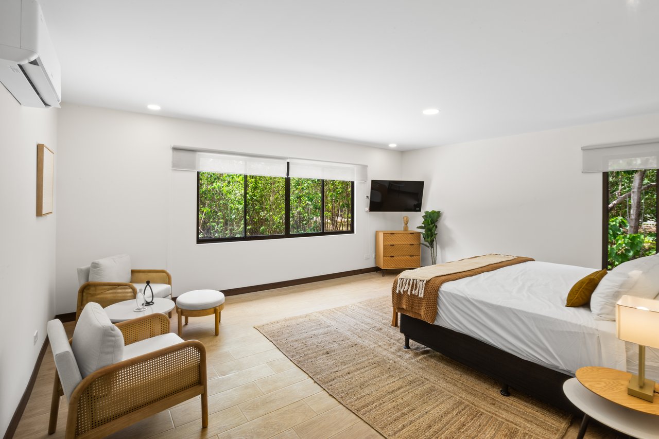 Flamingo Estates Luxury Home | Modern 4-Bed Retreat with Pool & Rooftop Terrace Near Beach & Marina