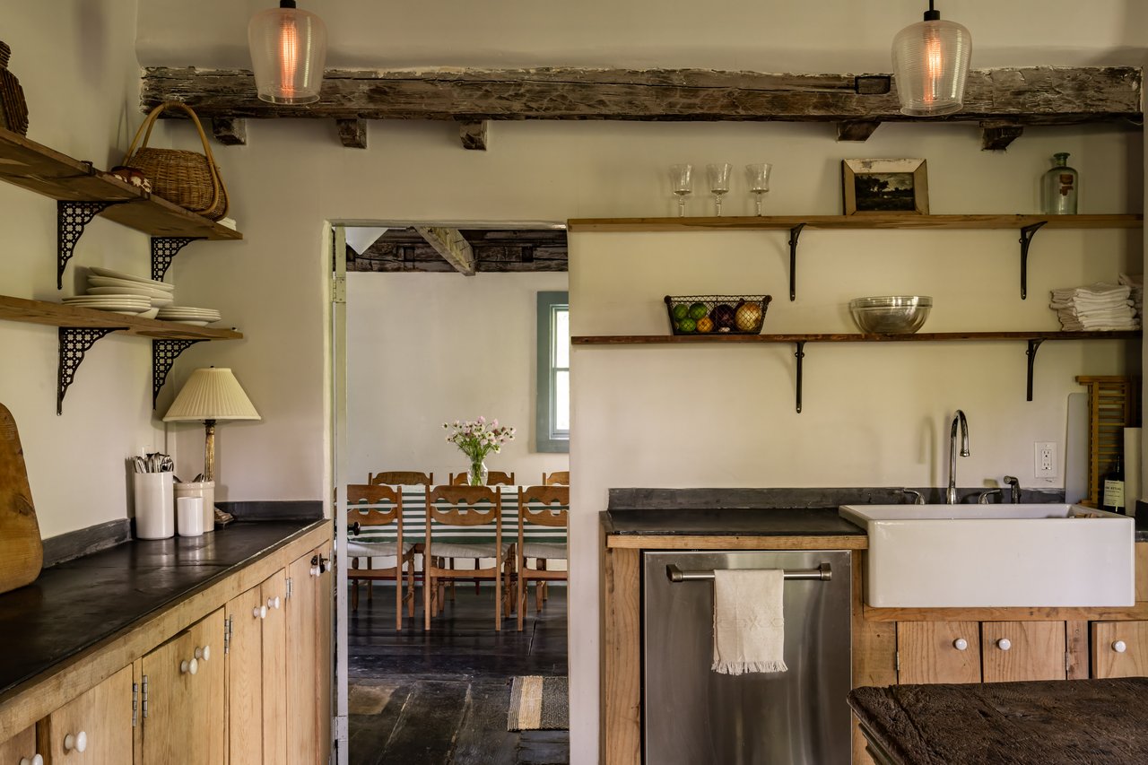 24 Van Wyck Lane, Hudson