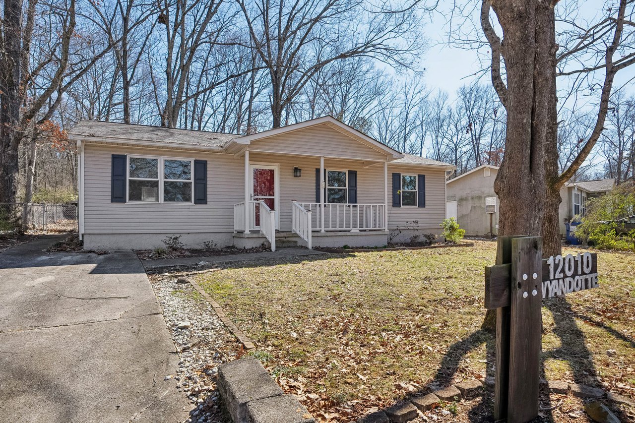 Updated Quaint Home - Minutes from Redstone Arsenal Gate