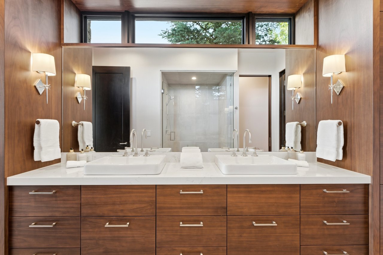 Top-of-Promontory Architectural Estate — Furnished & Turnkey - Front-Row Mountain Views