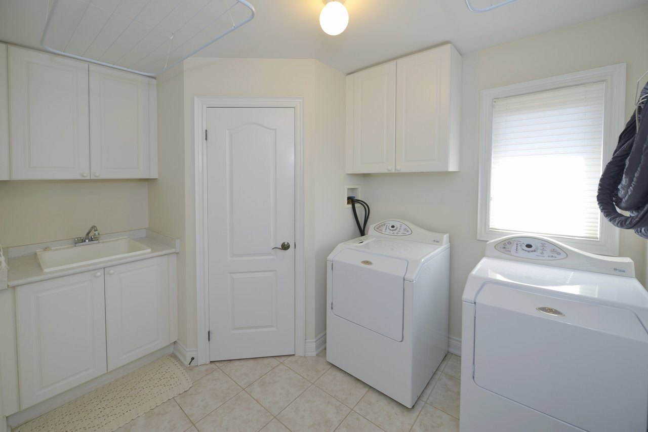 2316 Hall Manor Dr
