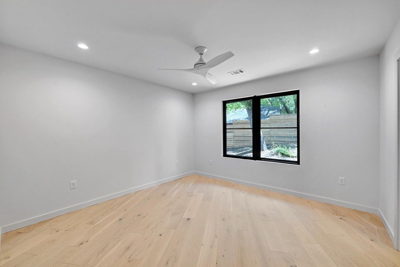 2001 Circle Haven