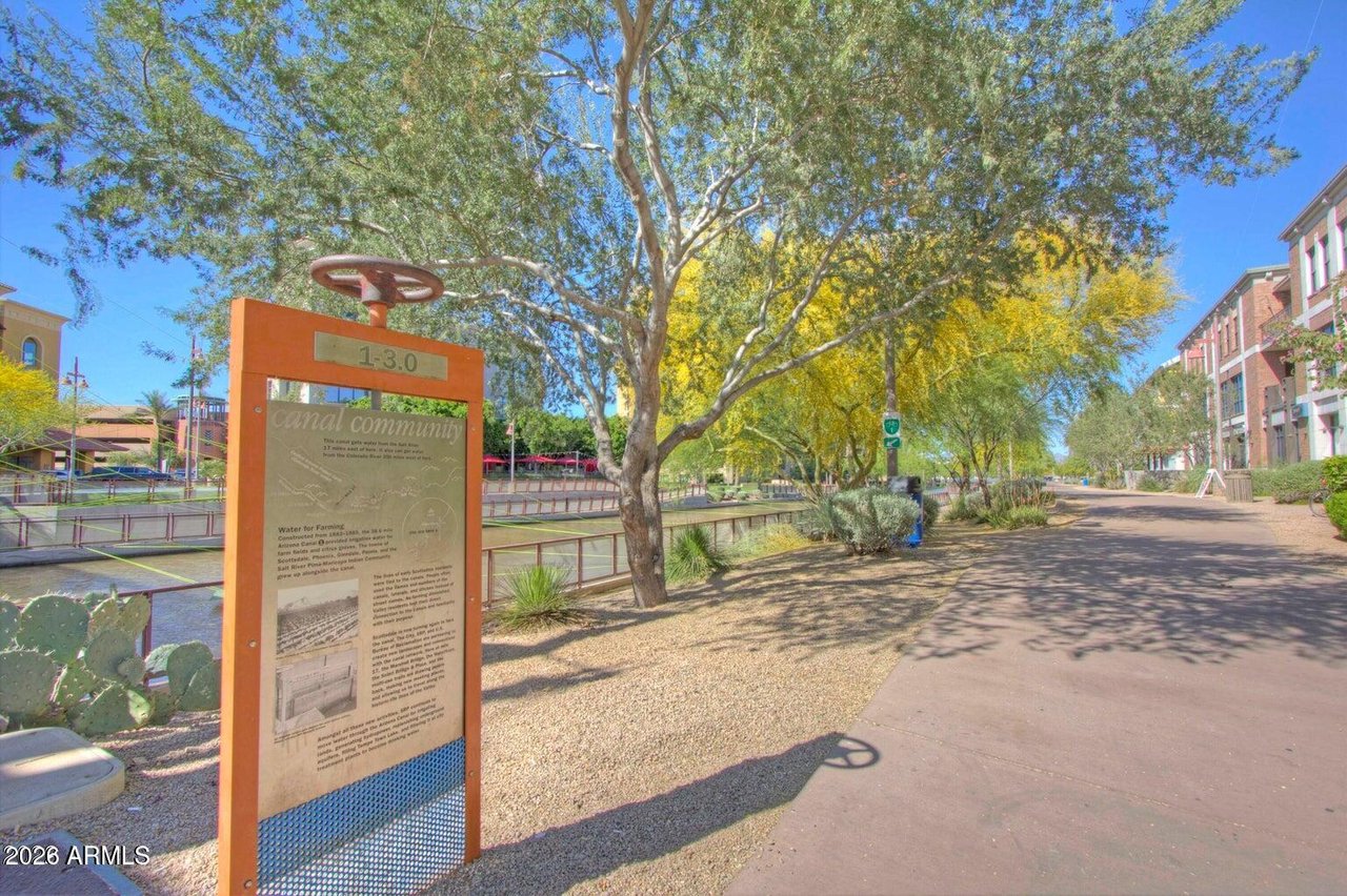 7117 E Rancho Vista Dr, #5001