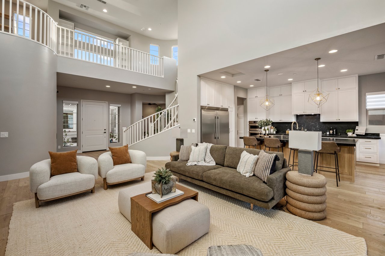 3020 E LOS GATOS Drive