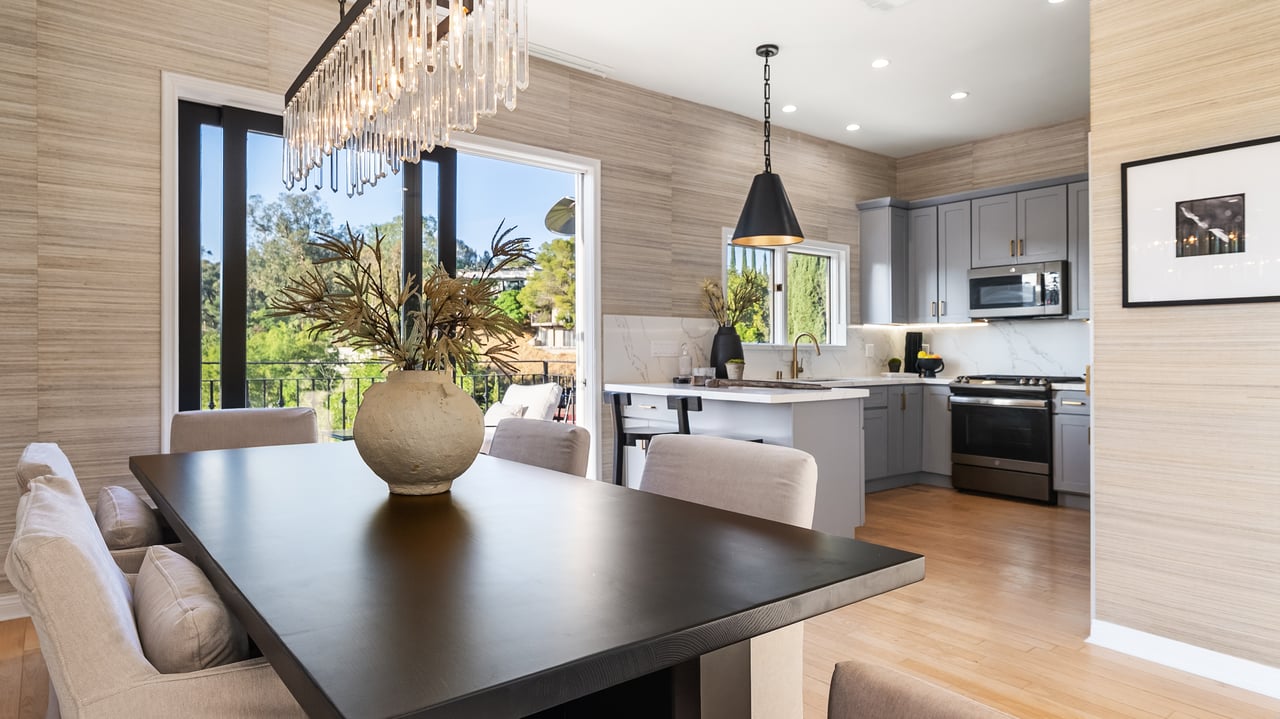 2591 Leicester Dr, Hollywood Hills