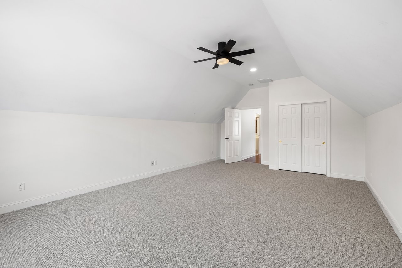 257 Farnsleigh Avenue