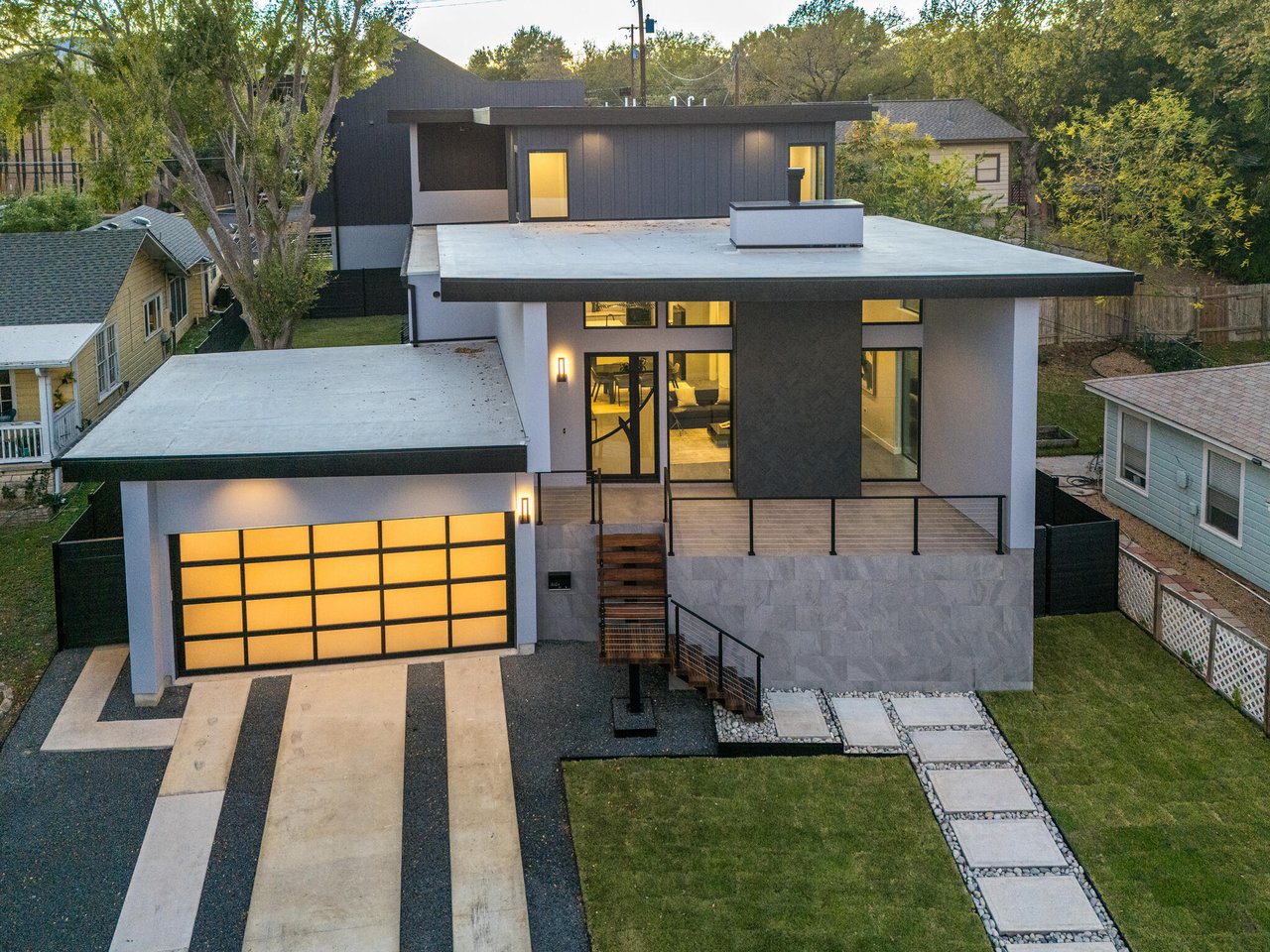 New Construction Luxury Lease in Central Austin with Guest House