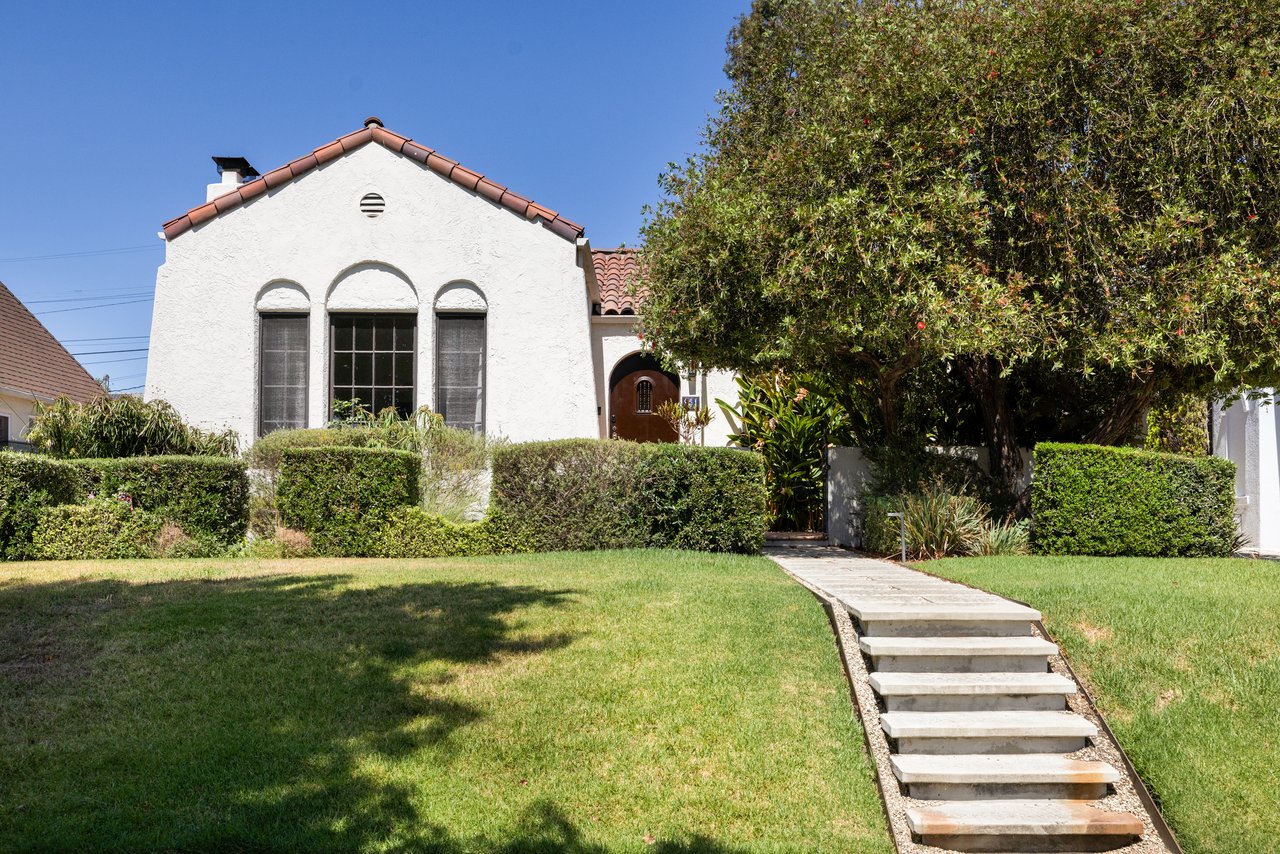 851 Masselin Ave, Miracle Mile