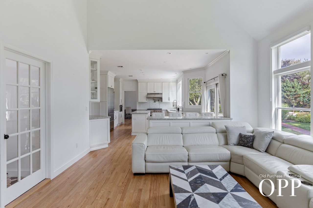 1.28 Acres of Updated Living in Brookhaven Hamlet