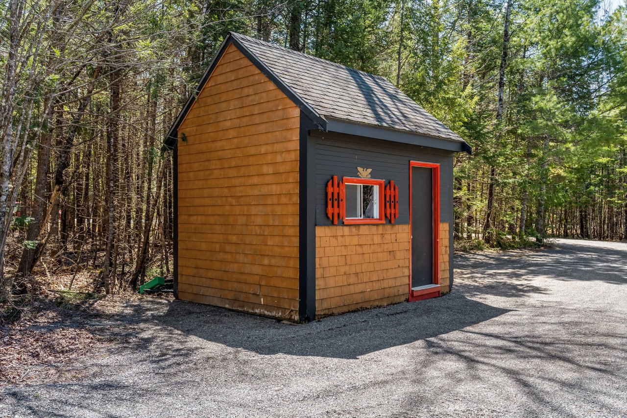 291 River Road Milo, ME 04463-1603
