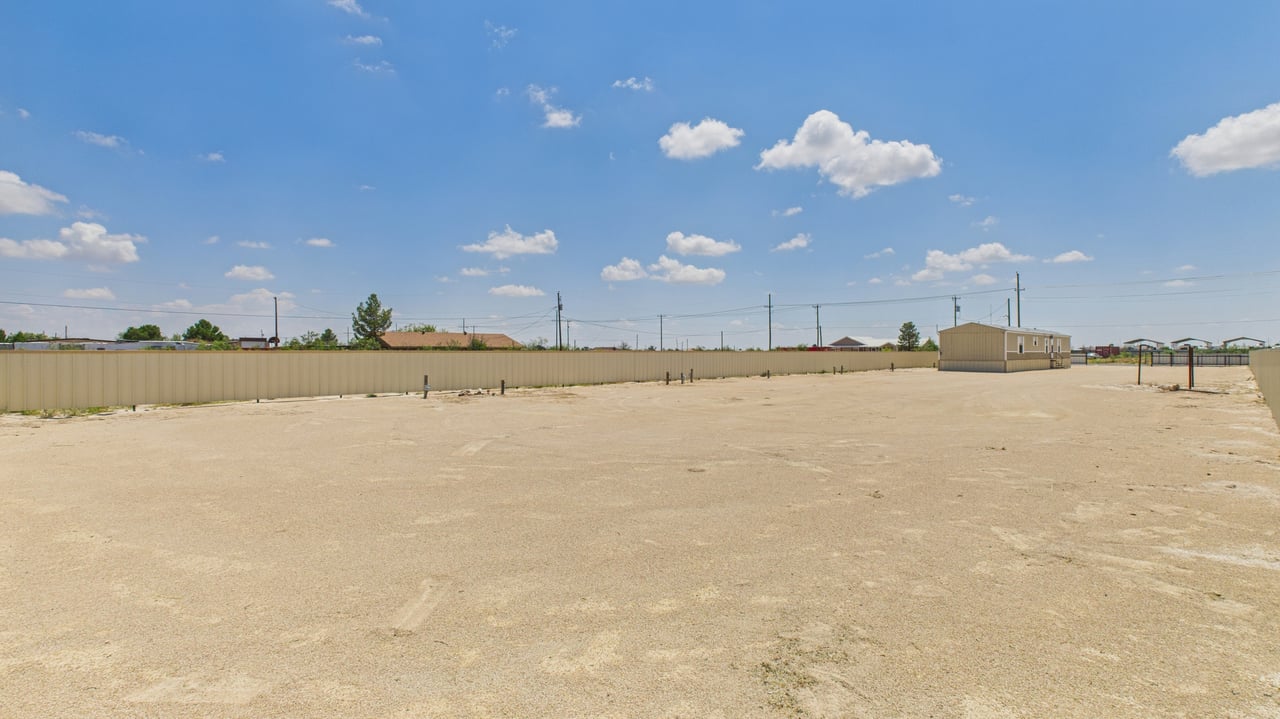 2115 W 45th St