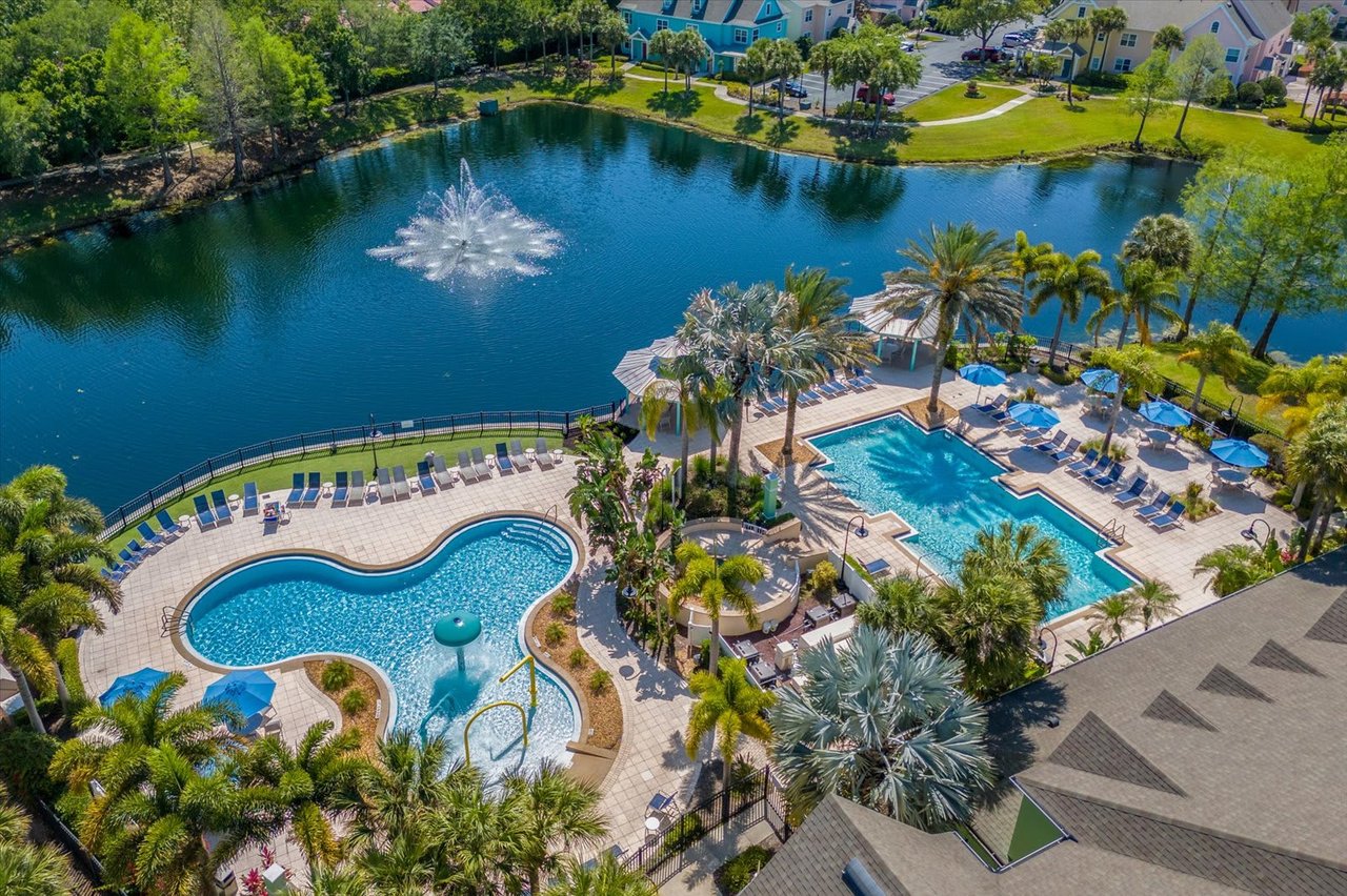 5008 MANGROVE ALY #202