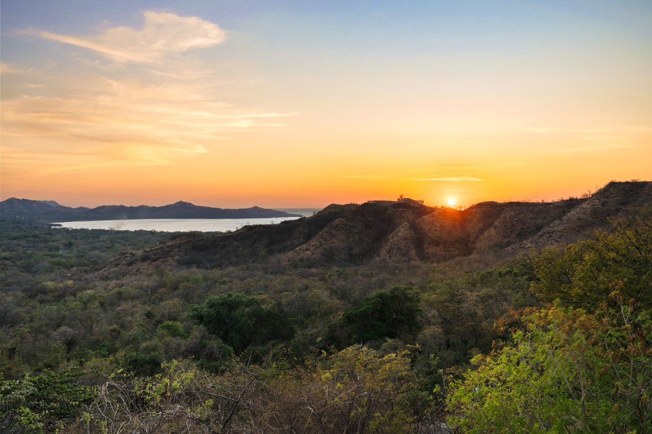 Casa Sunset | Luxurious Ocean-View Villa with Infinity Pool in Mar Vista
