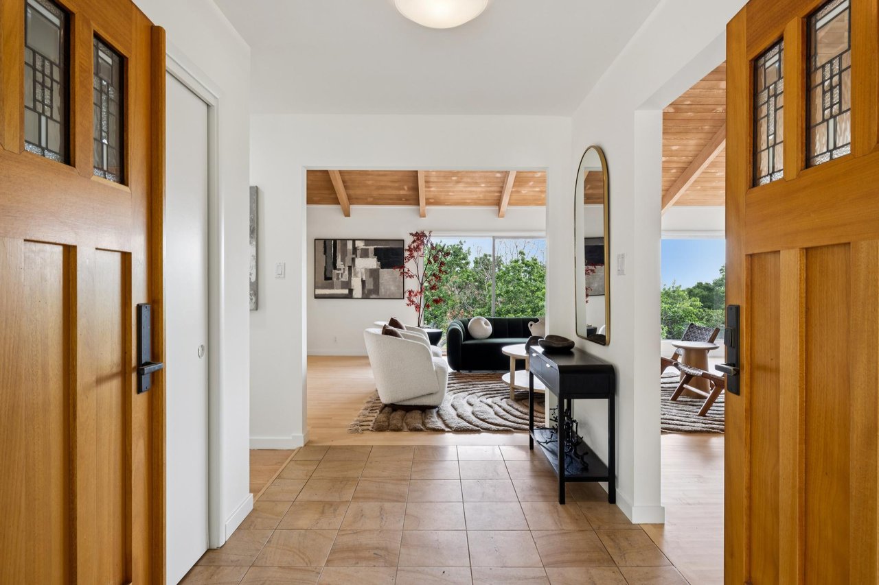 290 Stuyvesant Drive