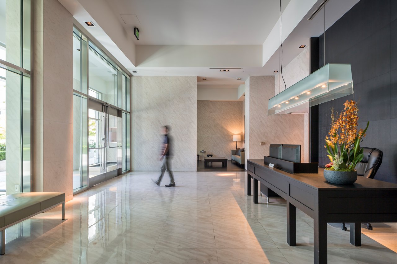 Elevated Corner with Downtown/Bay Views