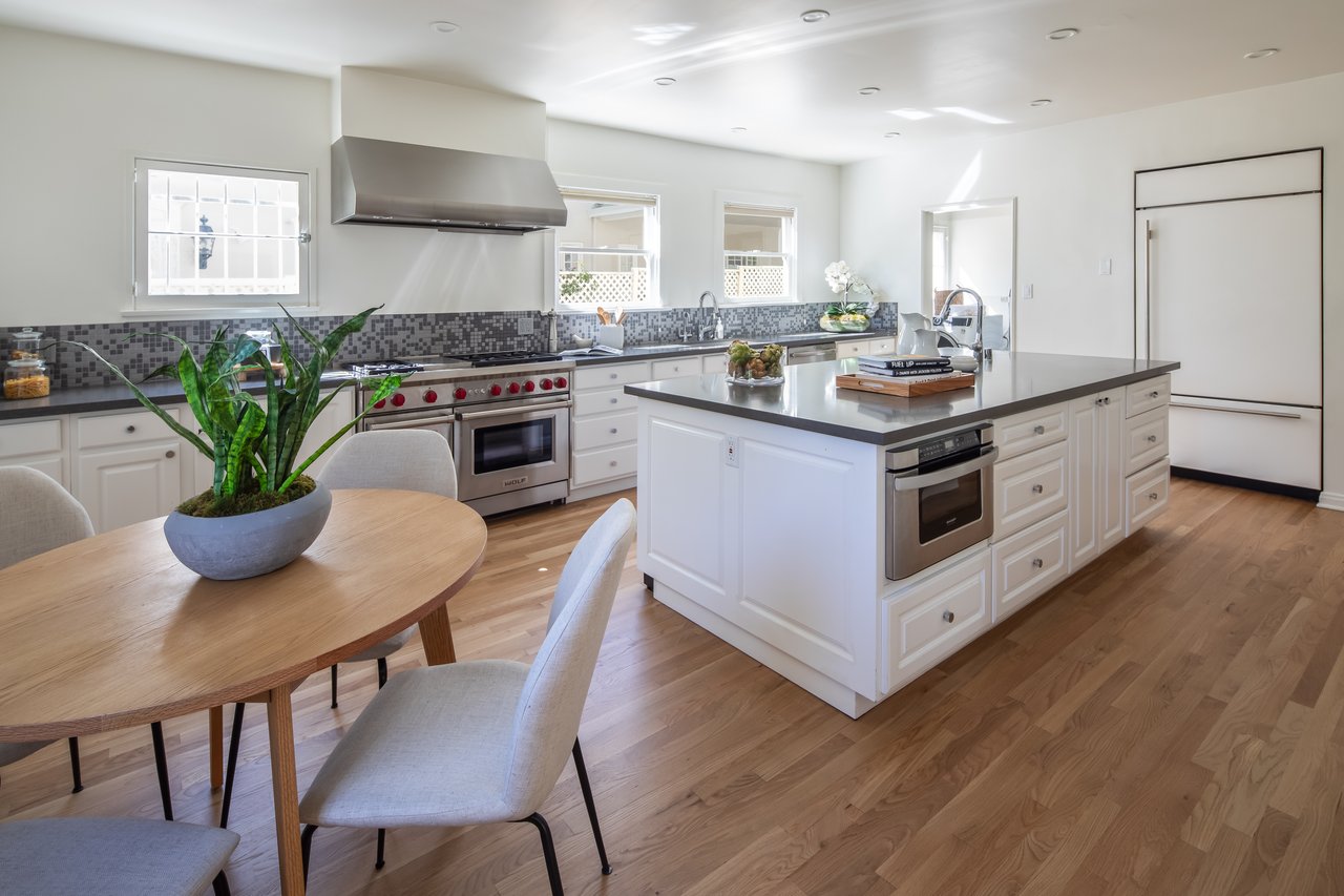 712 Walden Dr, Beverly Hills