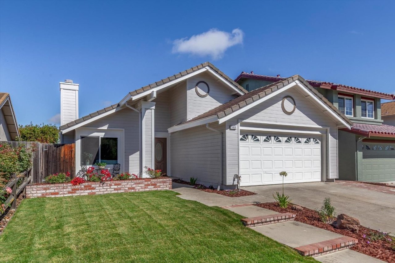 Stunning One Level Ponderosa !
