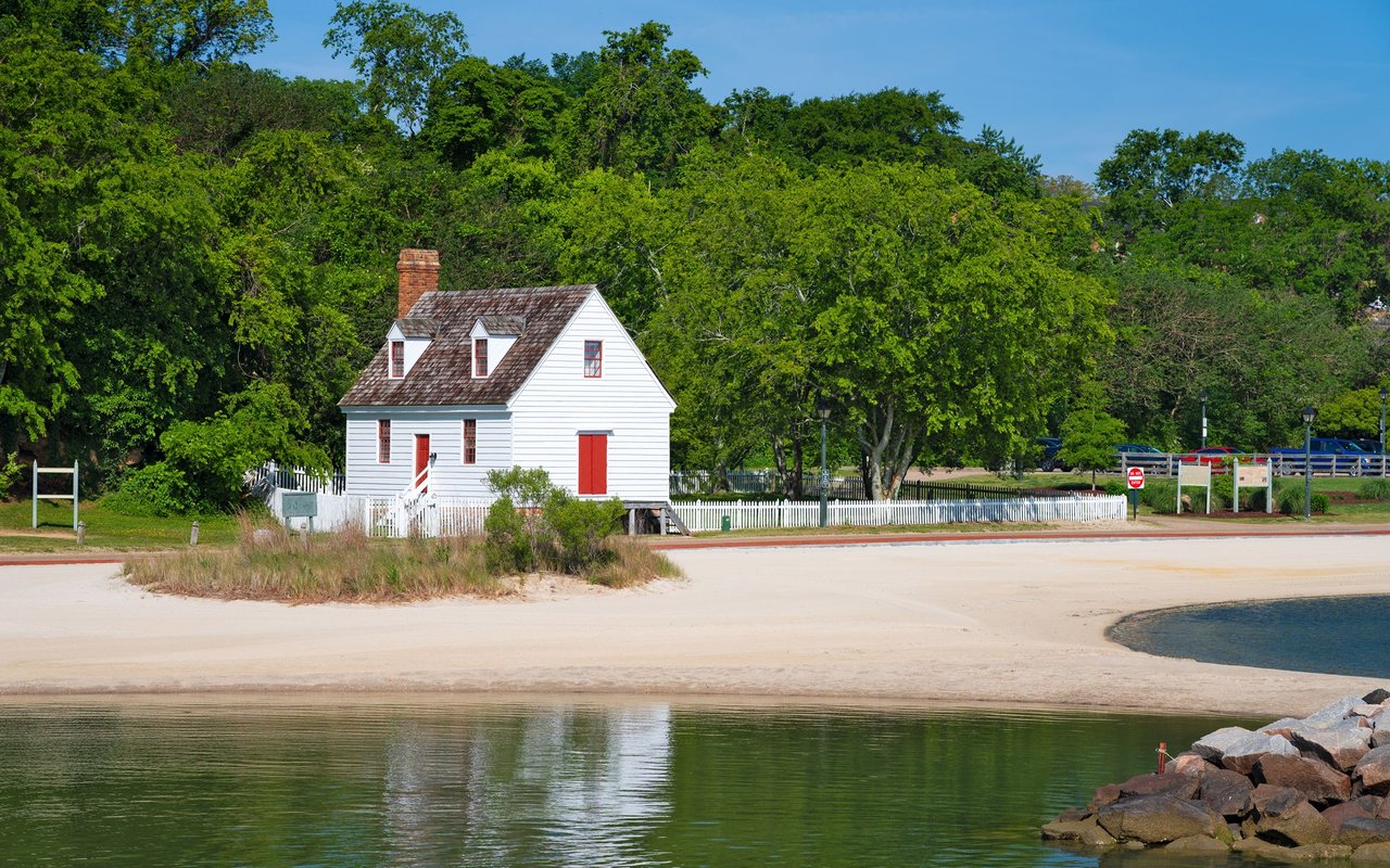 Bay Colony
